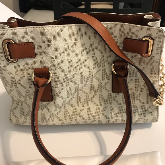 NWOT 💯 authentic NWT Michael Kors Hamilton purse - Picture 4 of 5
